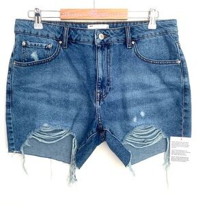 (A13) ASOS Women's Blue Denim Distressed Shorts,‎ Size 32, NWT